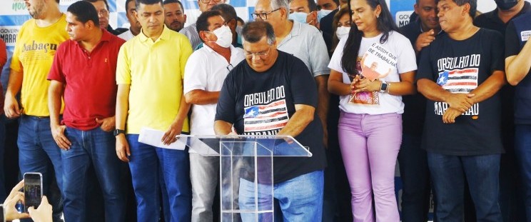 Governador Flávio Dino anunciou a construção de um hospital para a cidade (Foto: Handson Chagas)