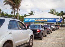 Drive-thru de testagem montado no Parque do Rangedor, em São Luís. (Foto: Laécio Fontenele)
