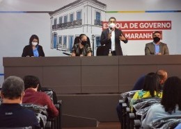 Odair José Neves, diretor do Escola de Governo do Maranhão, discursa durante a primeira edição do Prêmio