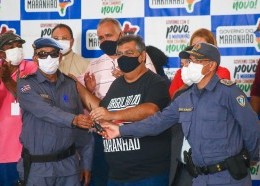 Durante a cerimônia, o governador anunciou diversas ações importantes para a população (Foto: Gilson Teixeira)