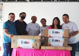 Diretor-geral do IEMA, Alex Oliveira, entrega kit de laboratório de física ao IEMA Pleno Bacelar Portela em São Luís